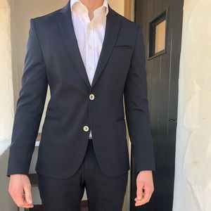 Men’s Suit (full suit jacket/pants)